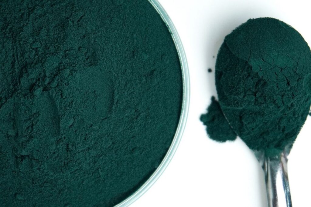 Spirulinos milteliai